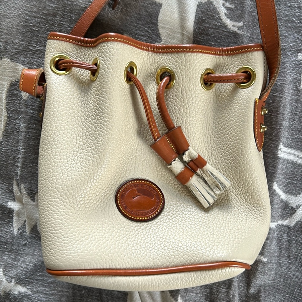 Dooney &Bourke Small Bucket bag